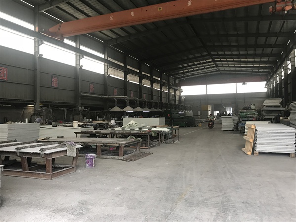 玻璃钢格栅生产车间及产品