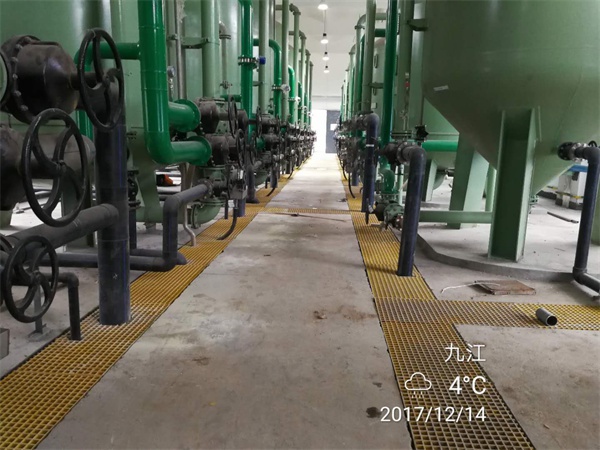 玻璃钢格栅生产车间及产品