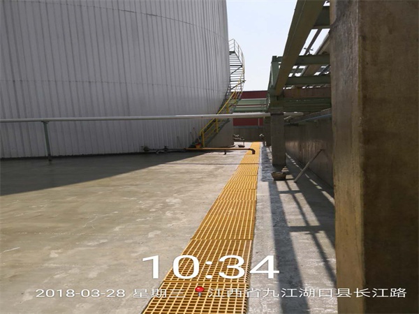玻璃钢格栅生产车间及产品