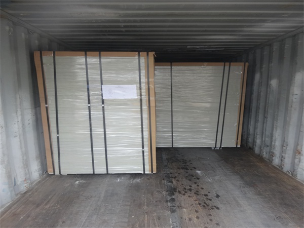 玻璃钢格栅生产车间及产品